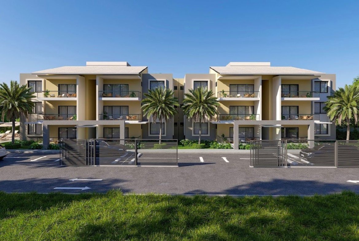 Edificio residencial moderno con palmeras y aparcamiento privado