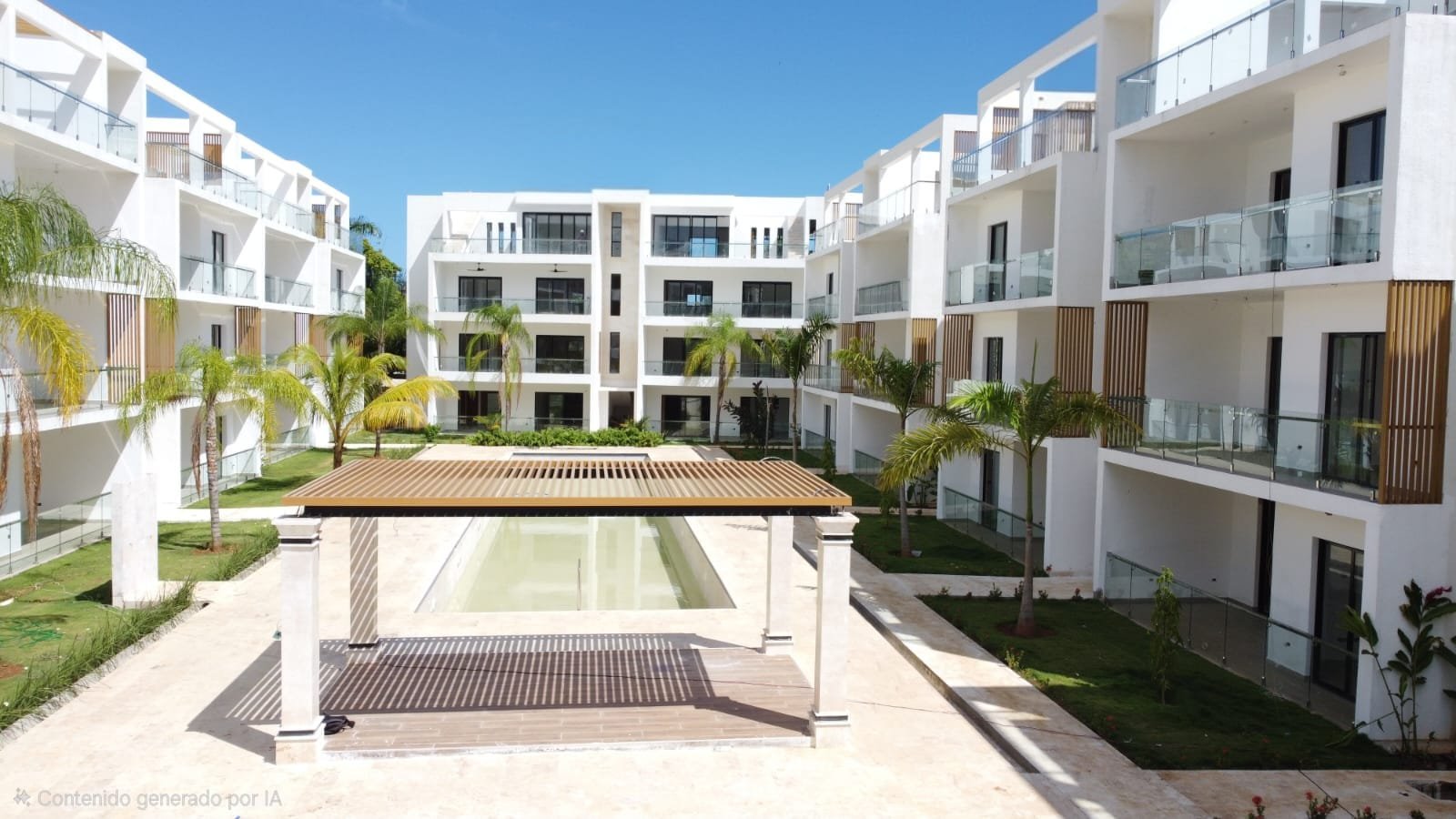 Complejo residencial moderno con piscina, pérgola y palmeras