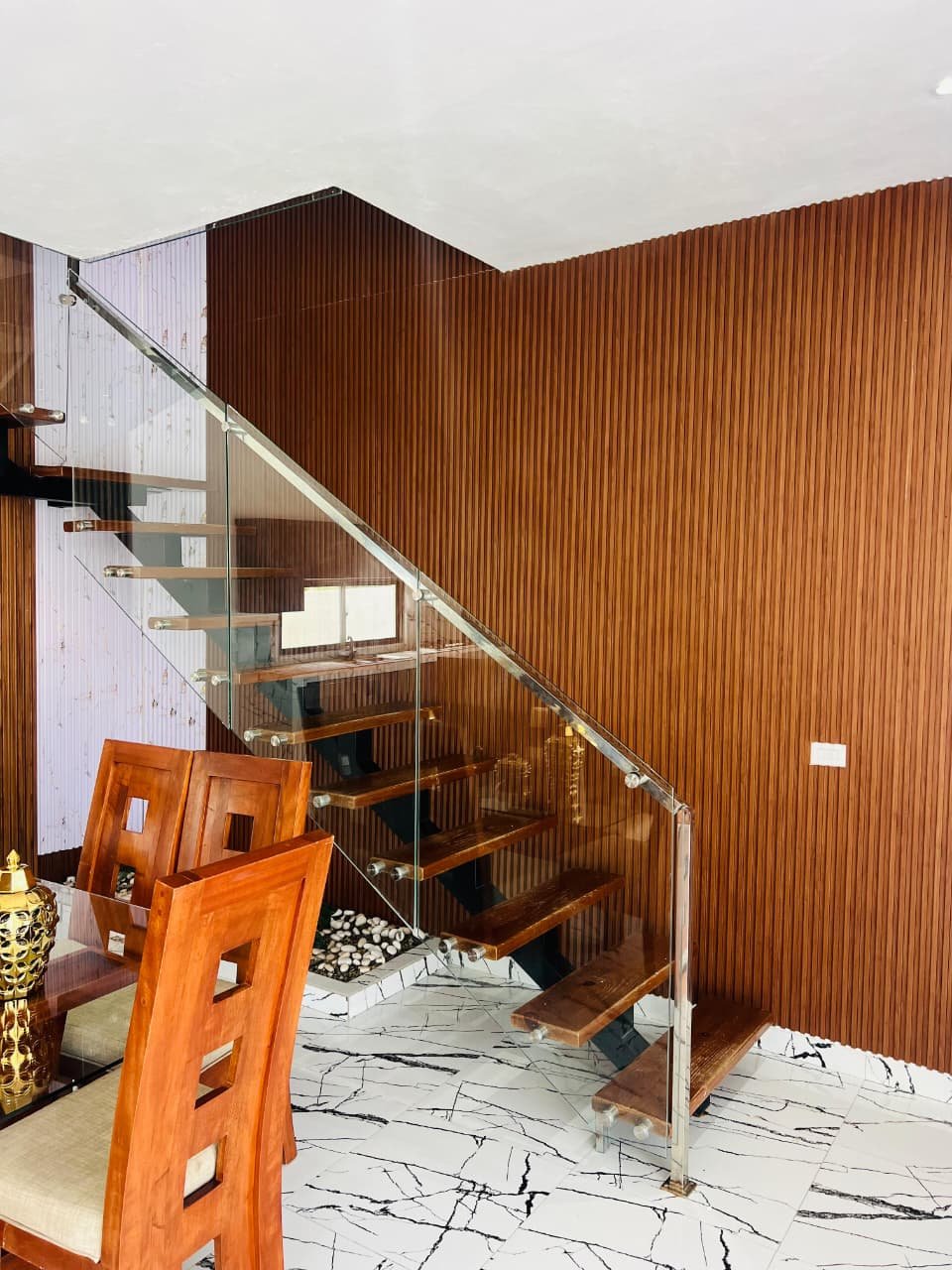 VILLA (2)